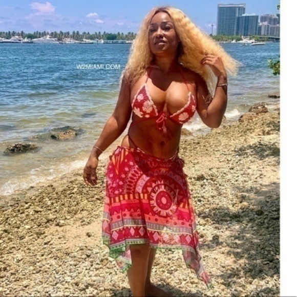 New 3 Way Scarf versatile top + Cover-Up - Picture 2 of 6